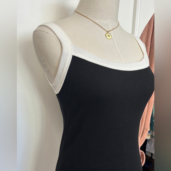 NWT Sunday Onsie - Picture 5 of 7